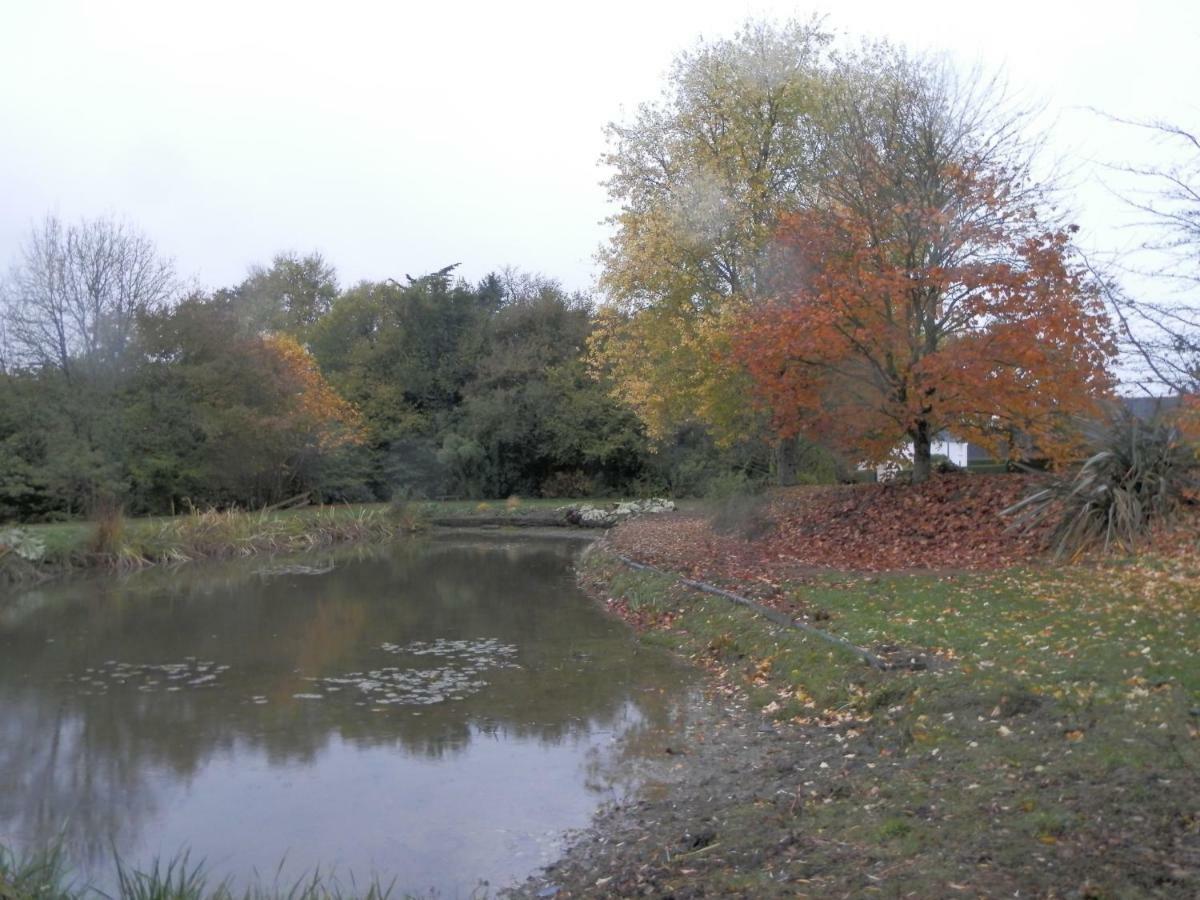 Vallee Des Ardoisieres Mael-Carhaix Luaran gambar
